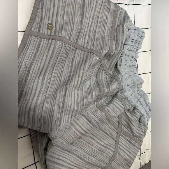 Grey Lululemon speed ups size 8!! Super cute - Picture 1 of 5
